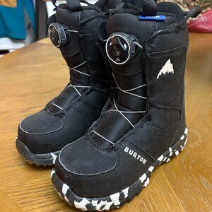 Burton Grom BOA Snowboard Boots, Size 1K